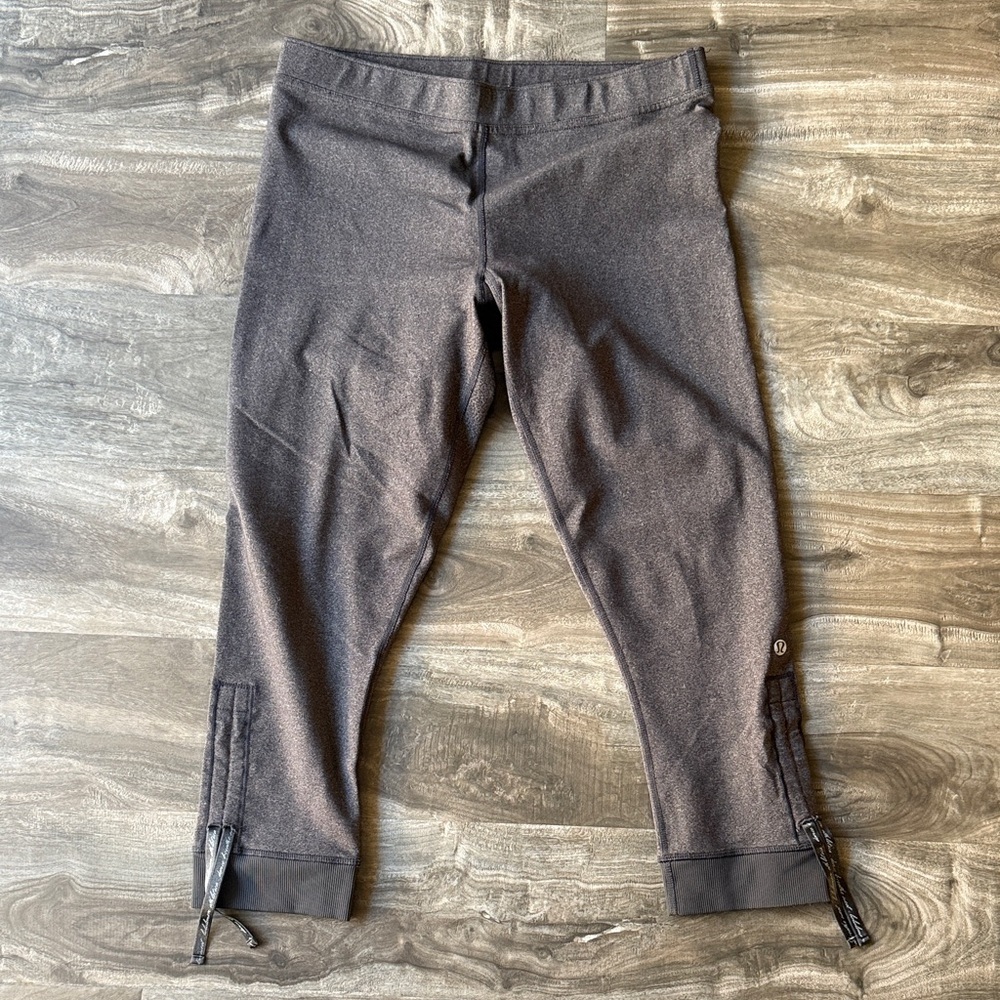 Lululemon Cropped Leggings Size 8 Brown Athletic Yoga Pants